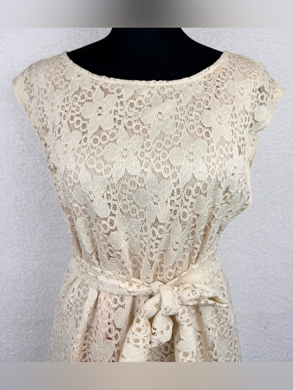 SHEEP • Cream Floral Lace Tie-Waist Mini Dress, M - Picture 3 of 13